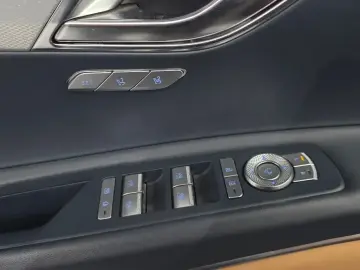 2023 Genesis GV80 с пробегом 44 136 км