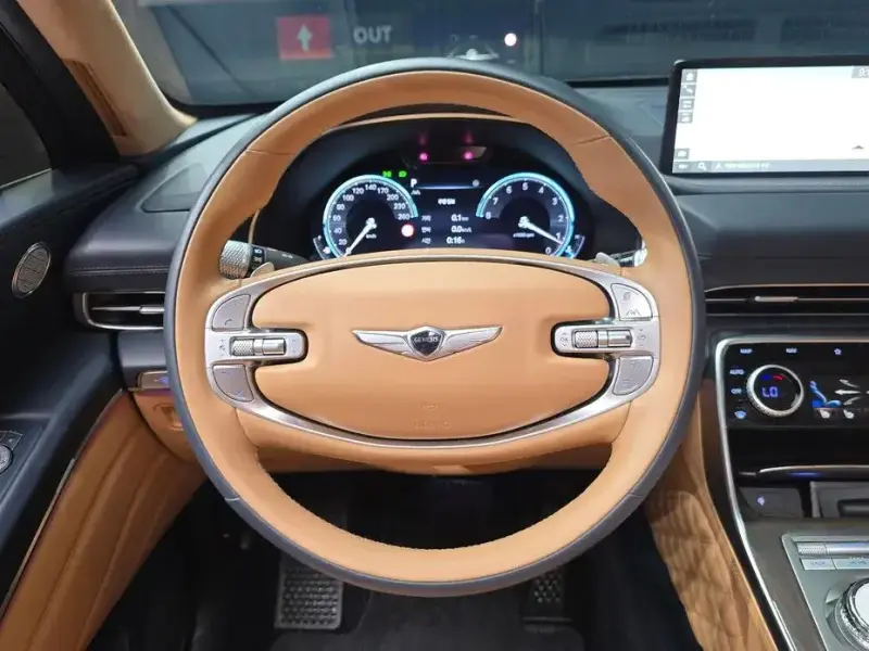 2023 Genesis GV80 с пробегом 50 826 км