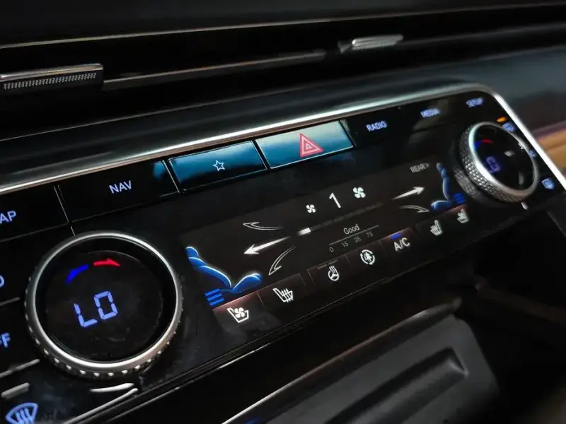 2023 Genesis GV80 с пробегом 50 826 км
