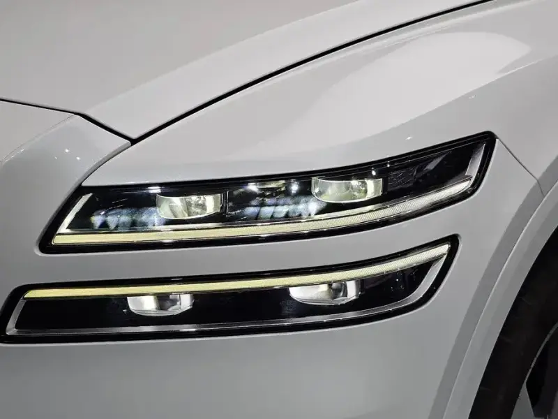 2023 Genesis GV80 с пробегом 50 826 км