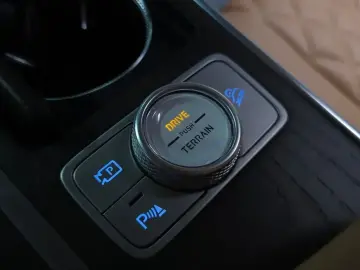 2023 Genesis GV80 с пробегом 50 826 км