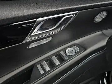 2023 Genesis GV80 с пробегом 62 487 км