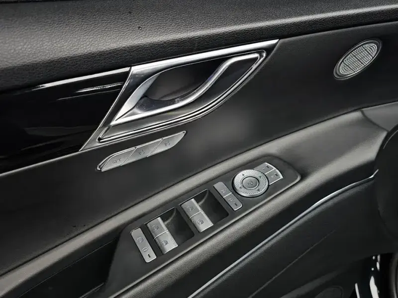 2023 Genesis GV80 с пробегом 62 487 км