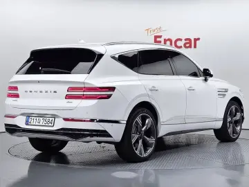2023 Genesis GV80 с пробегом 18 326 км