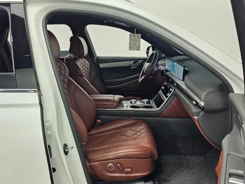 2023 Genesis GV80 с пробегом 18 326 км