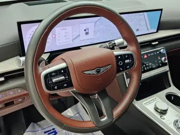 2023 Genesis GV80 с пробегом 18 326 км