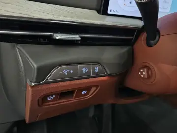 2023 Genesis GV80 с пробегом 18 326 км