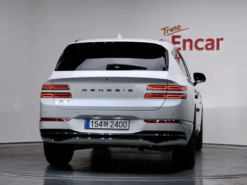 2023 Genesis GV80 с пробегом 14 259 км