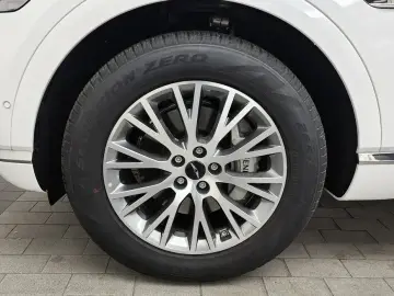 2023 Genesis GV80 с пробегом 14 259 км