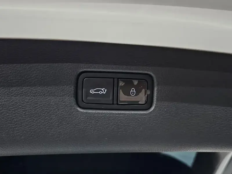 2023 Genesis GV80 с пробегом 18 326 км
