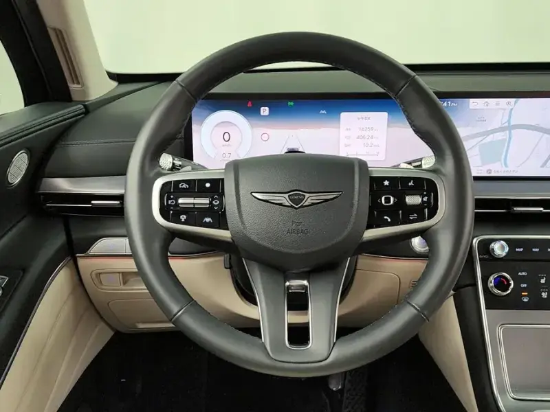 2023 Genesis GV80 с пробегом 14 259 км