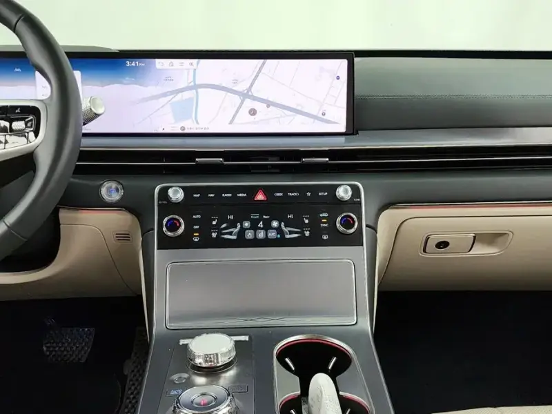 2023 Genesis GV80 с пробегом 14 259 км