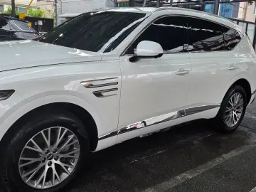 2023 Genesis GV80 с пробегом 31 000 км