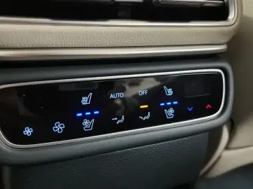 2023 Genesis GV80 с пробегом 14 259 км
