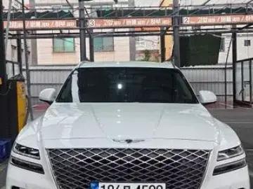2023 Genesis GV80 с пробегом 31 000 км