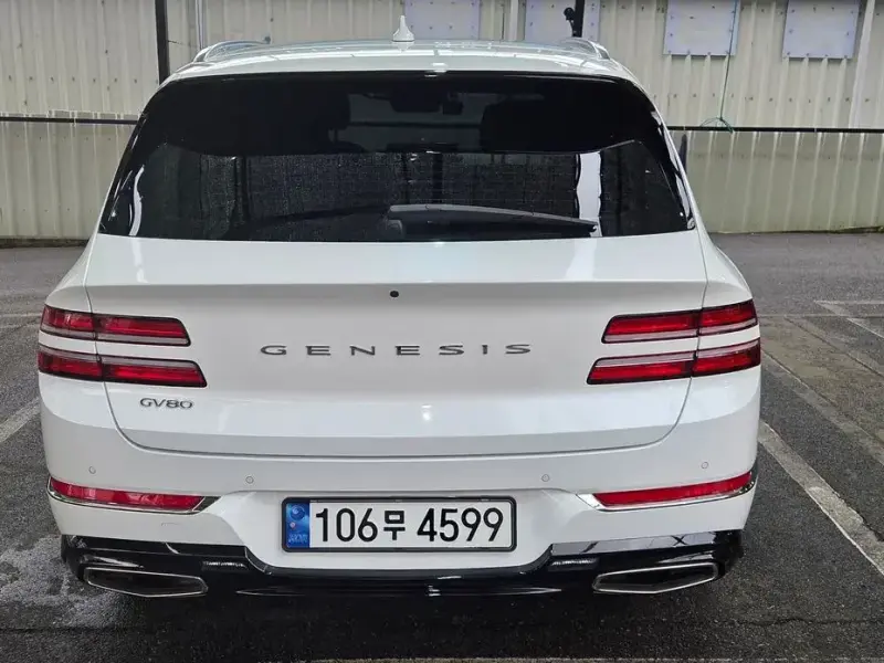 2023 Genesis GV80 с пробегом 31 000 км