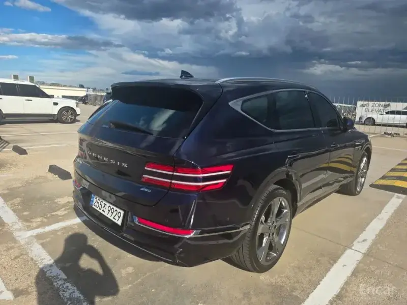 2023 Genesis GV80 с пробегом 49 500 км