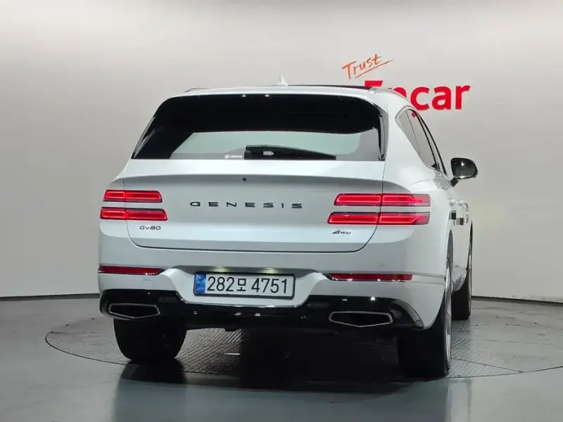 2023 Genesis GV80 с пробегом 50 305 км