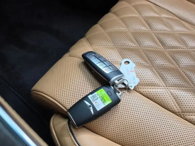 2023 Genesis GV80 с пробегом 50 305 км