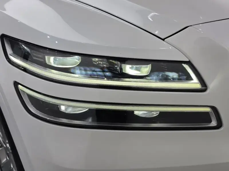 2023 Genesis GV80 с пробегом 50 305 км