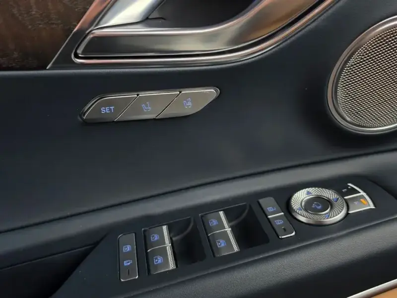2023 Genesis GV80 с пробегом 50 305 км