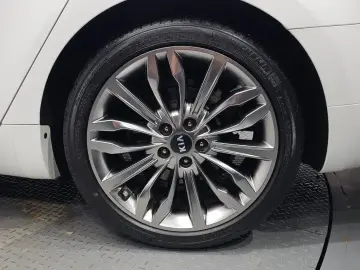 2019 Kia K7 с пробегом 33 710 км