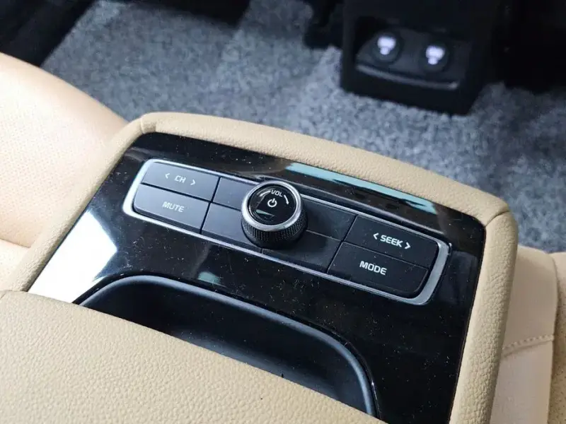2019 Kia K7 с пробегом 33 710 км