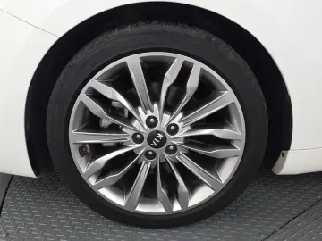 2020 Kia K7 с пробегом 43 758 км