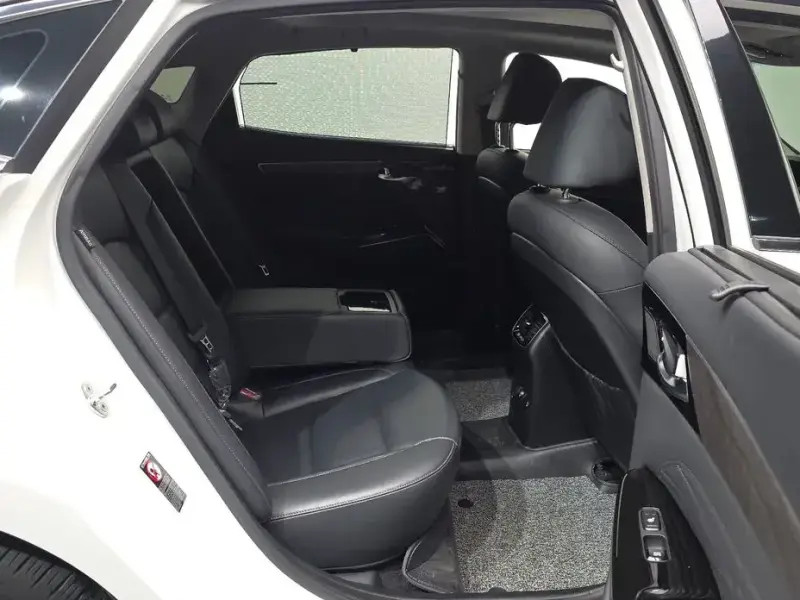 2020 Kia K7 с пробегом 43 758 км