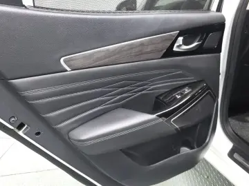 2020 Kia K7 с пробегом 43 758 км