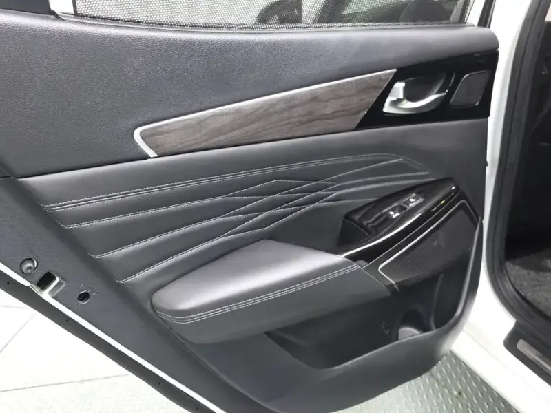 2020 Kia K7 с пробегом 43 758 км