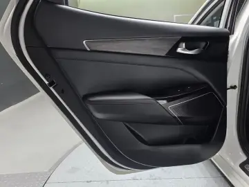 2019 Kia K7 с пробегом 76 527 км