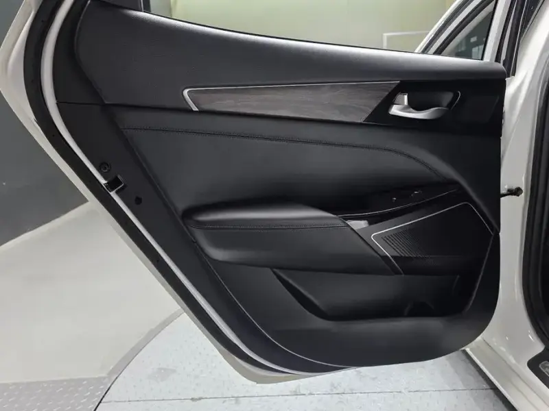 2019 Kia K7 с пробегом 76 527 км