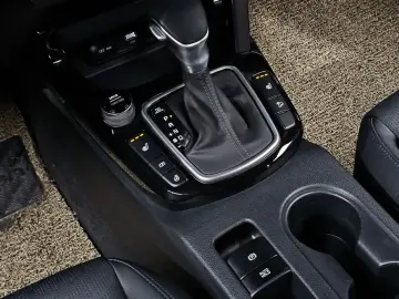 2023 Kia Seltos с пробегом 44 268 км