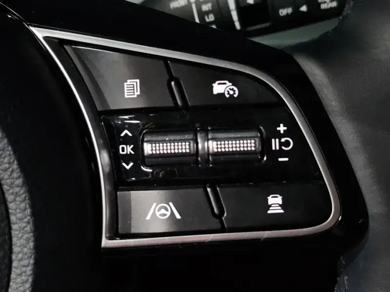 2023 Kia Seltos с пробегом 44 268 км