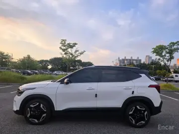 2023 Kia Seltos с пробегом 11 840 км