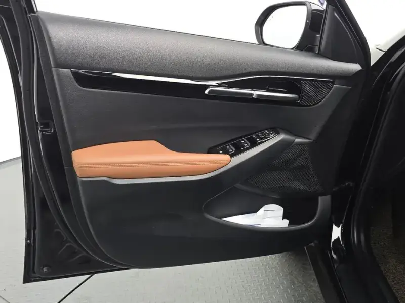 2023 Kia Seltos с пробегом 11 434 км