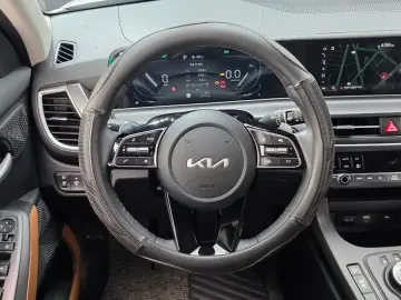 2025 Kia Seltos с пробегом 17 711 км