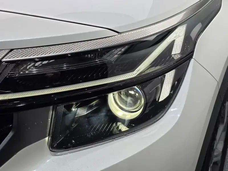 2025 Kia Seltos с пробегом 17 711 км