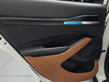 2025 Kia Seltos с пробегом 17 711 км