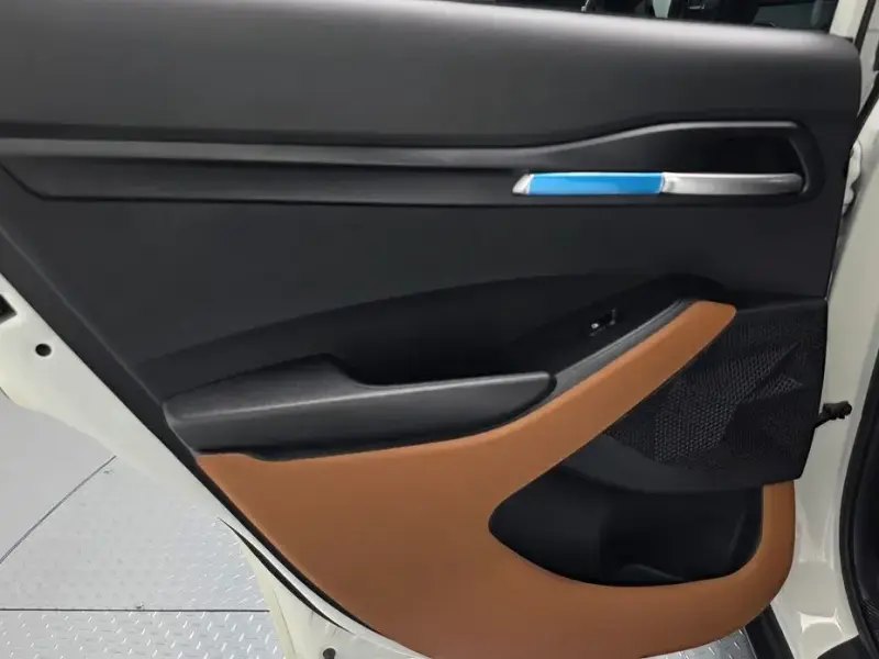 2025 Kia Seltos с пробегом 17 711 км