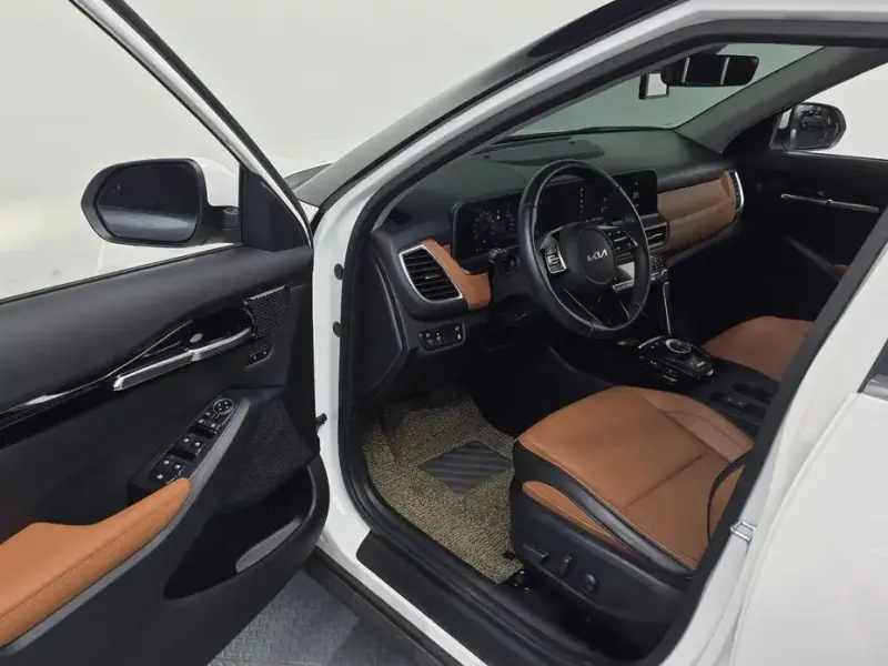 2023 Kia Seltos с пробегом 5 061 км