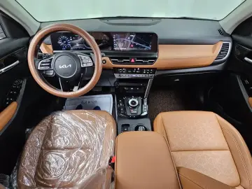 2025 Kia Seltos с пробегом 5 246 км
