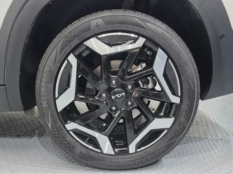 2023 Kia Seltos с пробегом 5 061 км