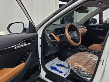 2025 Kia Seltos с пробегом 5 246 км