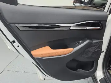 2023 Kia Seltos с пробегом 5 061 км