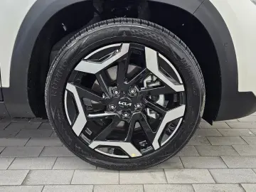 2025 Kia Seltos с пробегом 5 246 км