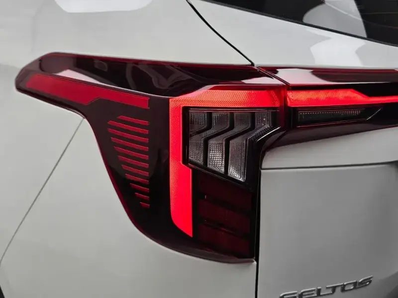 2025 Kia Seltos с пробегом 5 246 км