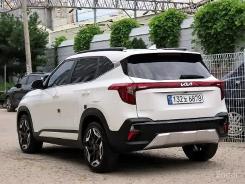 2025 Kia Seltos с пробегом 5 200 км