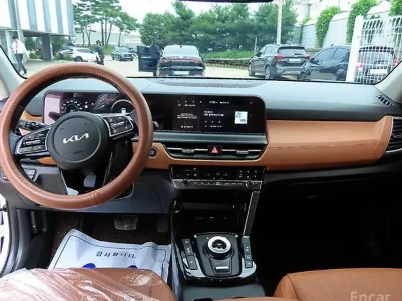 2025 Kia Seltos с пробегом 5 200 км